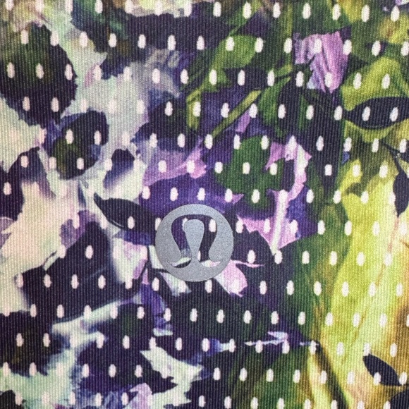 Lululemon leggings - Picture 9 of 10